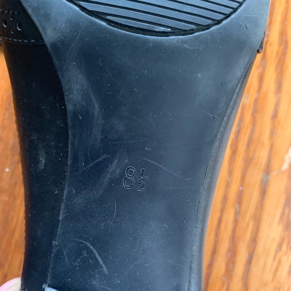 Kelly and Katie Size 8.5 black booties - Picture 5 of 5